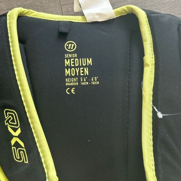 Warrior Alpha Hockey Shoulder pads Sr Large - Picture 2 of 4